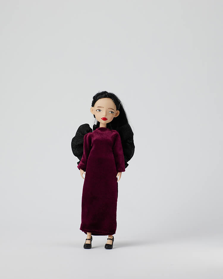 Ning Lau手工訂製娃娃 - 深V領絲絨長裙