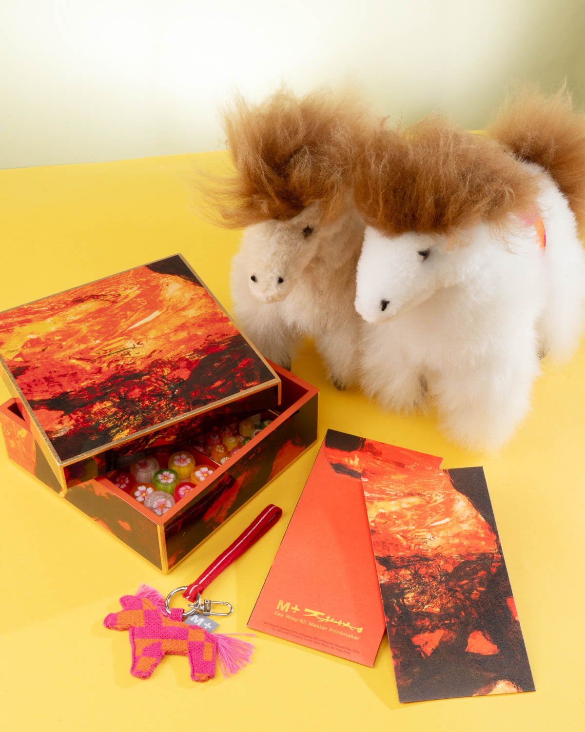 M+ Horse Lucky Charm, , large