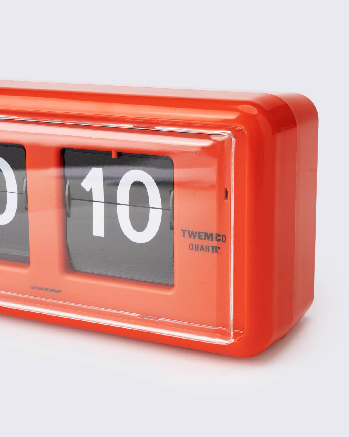 TWEMCO, QT-30 TABLE CLOCK, Red, large