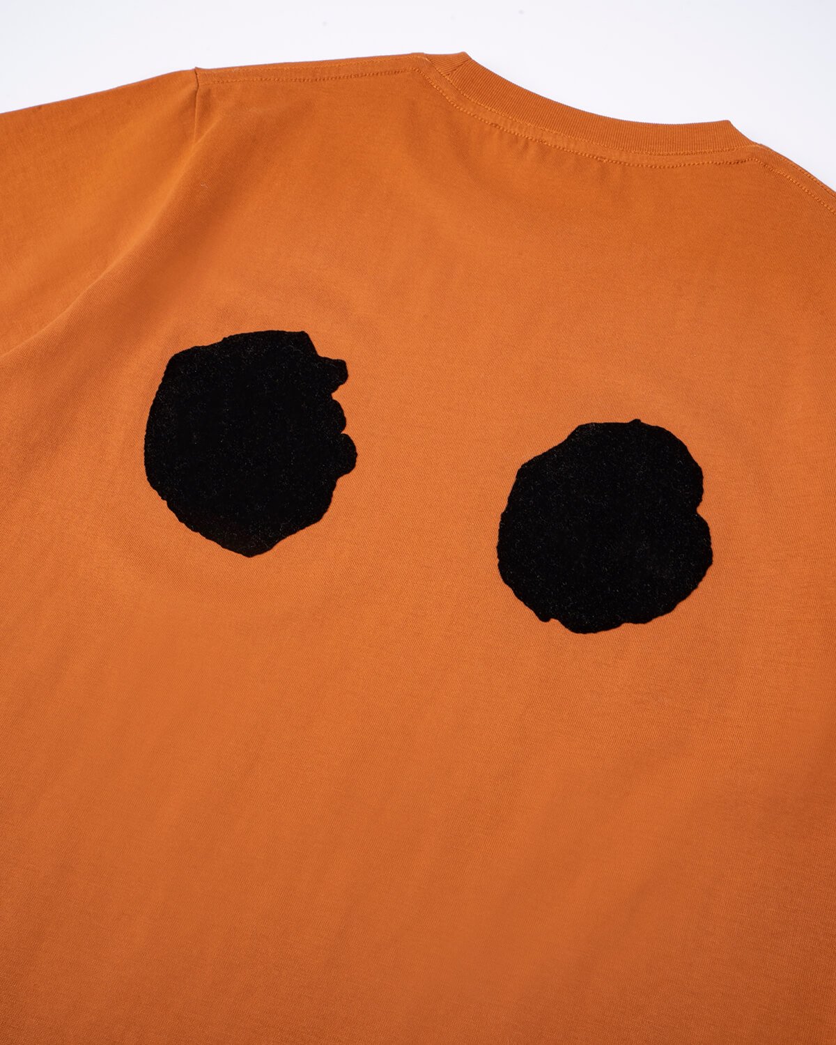 Antony Gormley 'Asian Field' T-Shirt