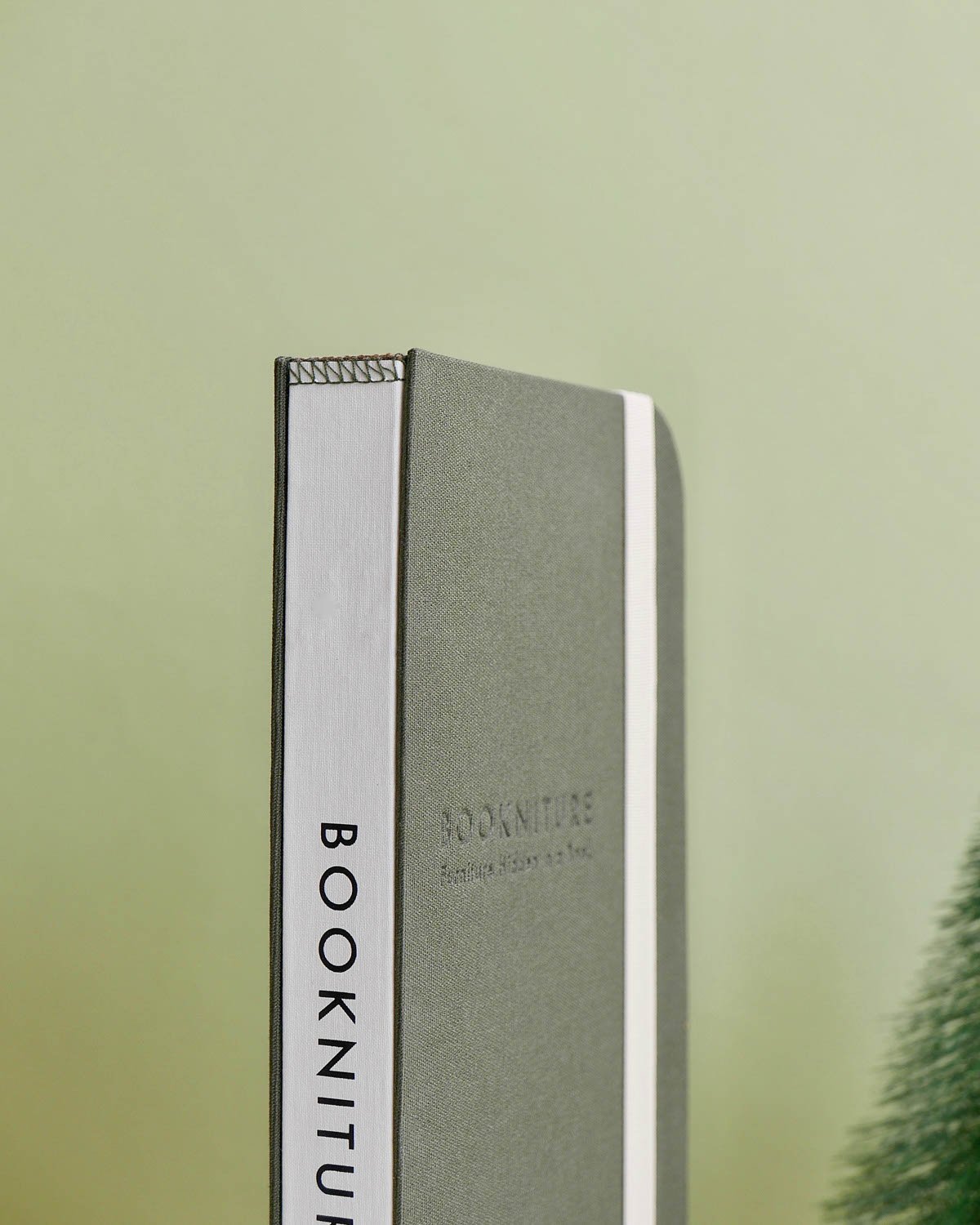 BOOKNITURE